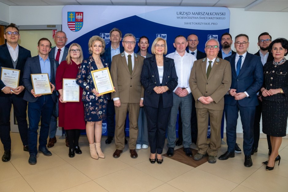 [FOTO] Kolejni partnerzy „Świętokrzyskiej Karty Zawodowej Rodziny Zastępczej”