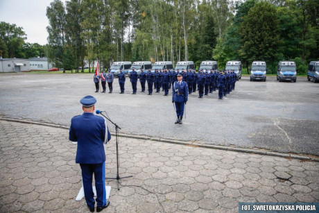 [FOTO] Nowi funkcjonariusze w szeregach świętokrzyskiej policji