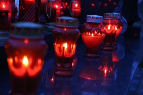 Uroczystość Wszystkich Świętych i Dzień Zaduszny — dwa różne dni, jedna chrześcijańska nadzieja