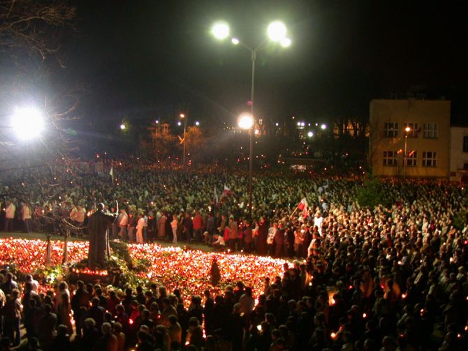 [FOTO] 9 lat temu na Placu Jana Pawła II... 