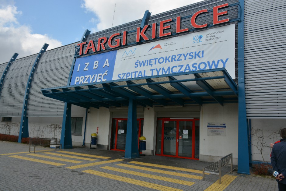 Rusza punkt szczepień drive-thru w Targach Kielce