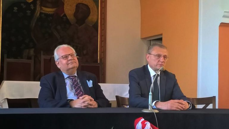 Lekcja dyplomacji w Zespole Szkół Katolickich im. św. Stanisława Kostki w Kielcach