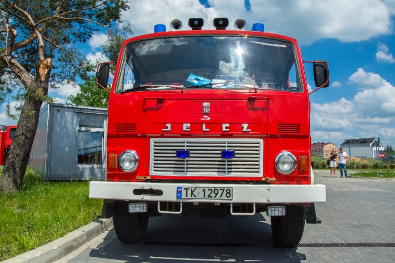 Strażacy wreszcie dostali przyzwoite pieniądze. Kupią samochody, sprzęt, wyremontują strażnice