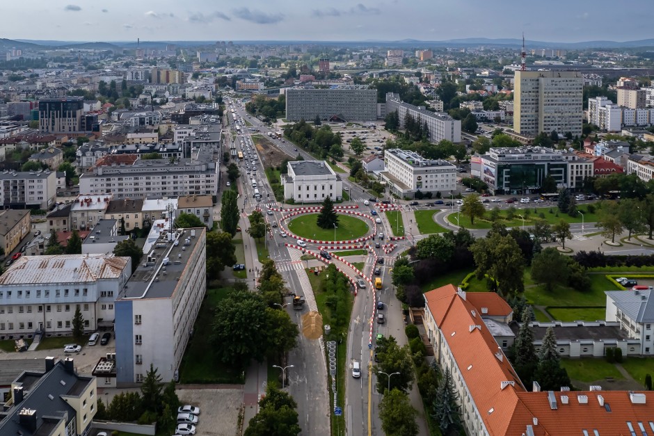 Trwa remont al. IX Wieków Kielc. Centrum mocno się korkuje