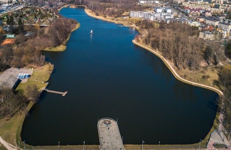 Nie chcą kolejnego bloku przy zalewie