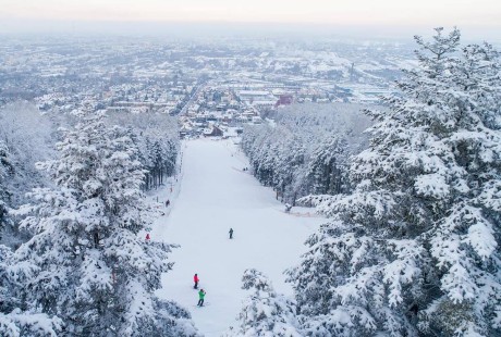 Spadł pierwszy śnieg, ale na narty jeszcze za wcześnie