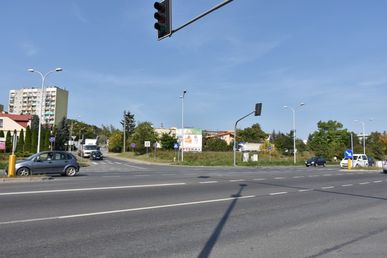 Bliżej parkingu wielopoziomowego na Podkarczówce