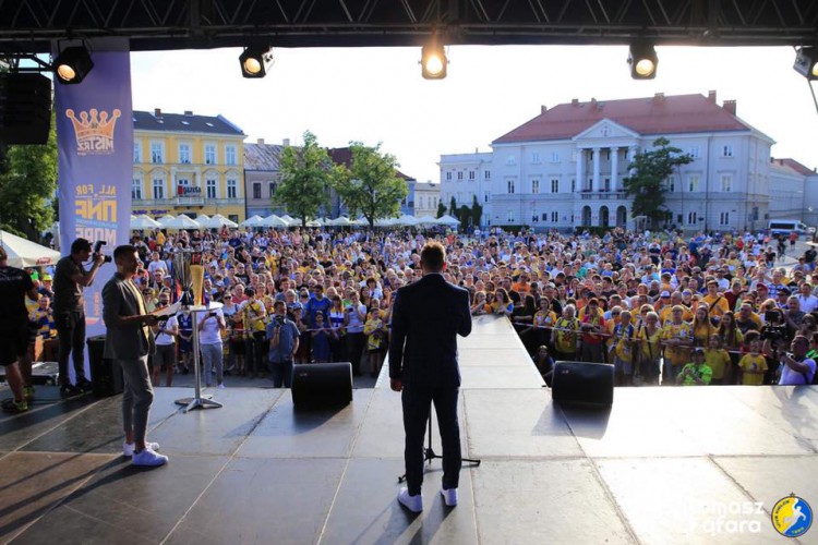 PGE VIVE zakończyło sezon. Cupara w rok zyskał niesamowitą sympatię kibiców