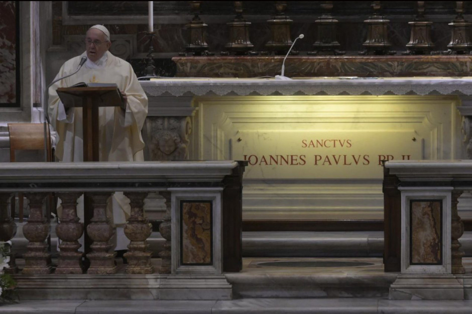 Papież Franciszek: Św. Jan Paweł II był Bożym człowiekiem, gdyż wiele się modlił