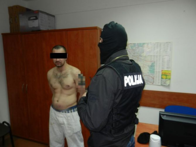 Pobili 23-latka i wywieźli do lasu. Sprawcy zatrzymani.