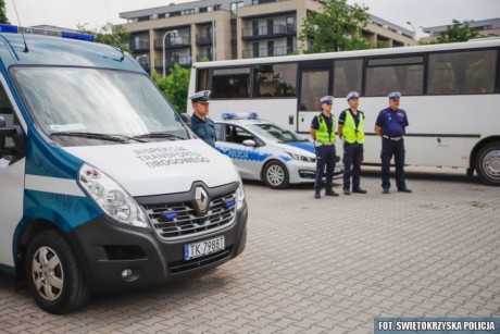 Niewiele kontroli autokarów w punkcie przy Ściegiennego