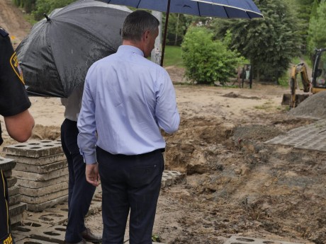 Wojewoda odwiedził Sandomierz po nawałnicy