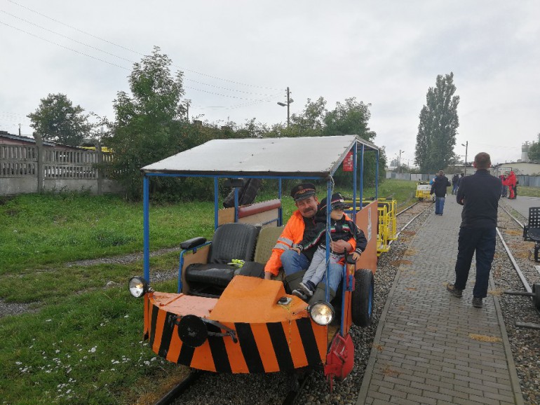 [GALERIA] Nie ma to jak drezyny! Dziś w Jędrzejowie jest ich mnóstwo. Niektóre własnej produkcji!