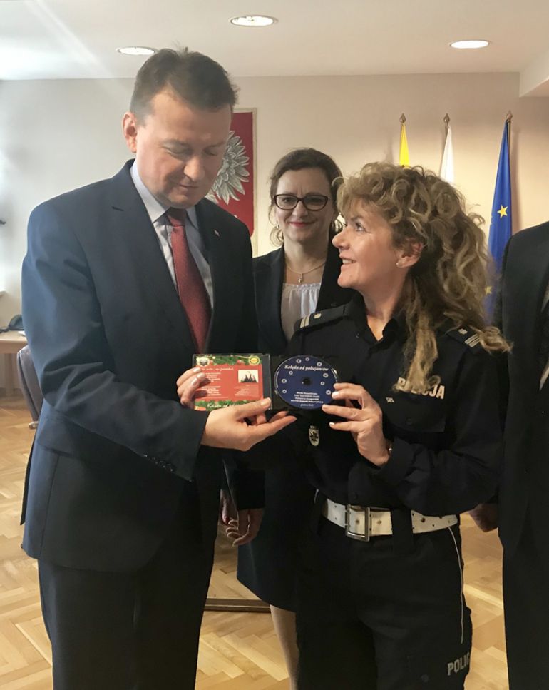 Przypomnijmy wyjątkową "Kolędę od policjantów"