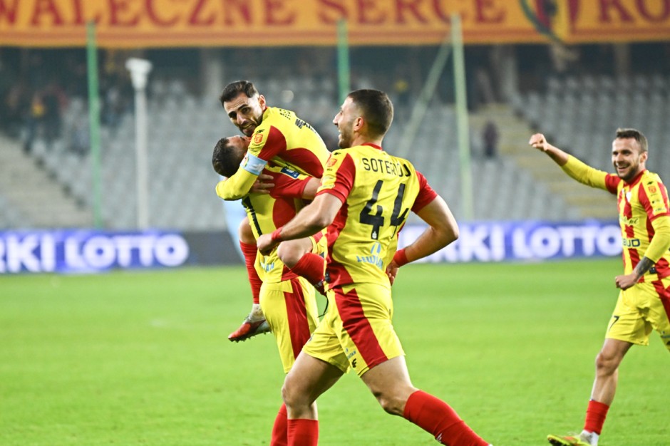 Z pożaru po światło nadziei.  Rok, który rozbudził apetyty