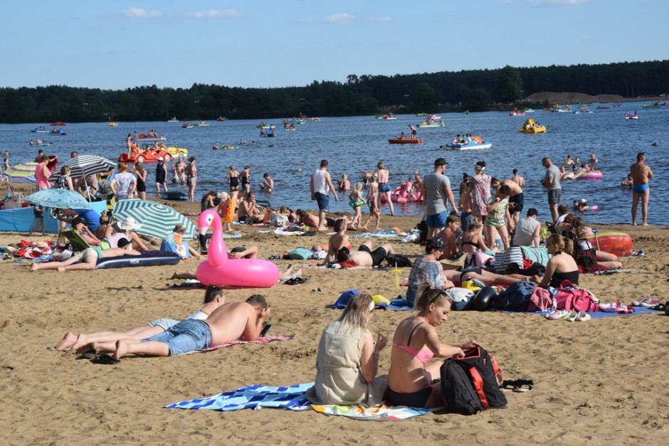 [FOTO] Ogromne zainteresowanie kąpieliskiem w Sielpi