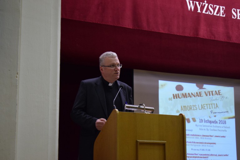 O rodzinie i wartości życia. Konferencja na WSD