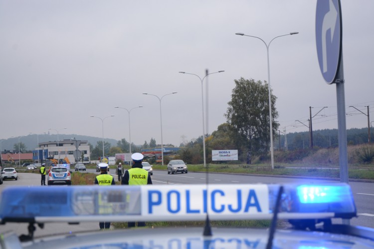 [FOTO] Dzień bez ofiar na drogach. Policja prowadzi akcję EDWARD