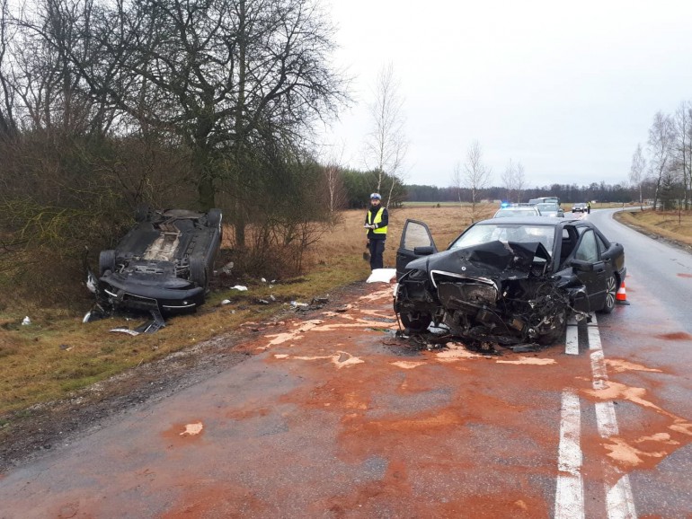 Wypadek w Mniszkowie. 8-miesięczne niemowlę w szpitalu, sprawca pod wpływem narkotyków?