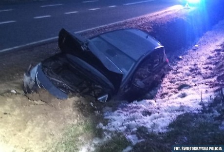 Pijani za kółkiem. Jeden wpadł dzięki czujności policjanta po służbie