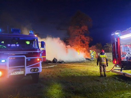 Kolejny pożar w regionie. Podpalono dwa budynki gospodarcze w Bębnowie