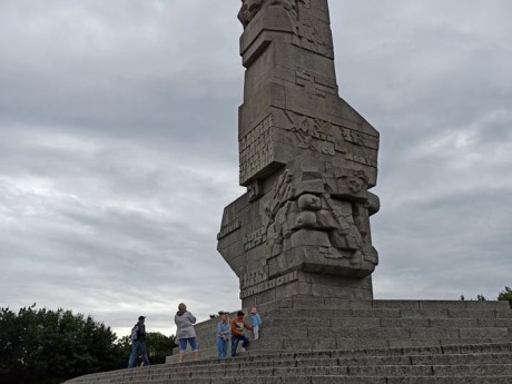 Pojadą na rowerach, żeby uczcić pamięć Westerplatczyków