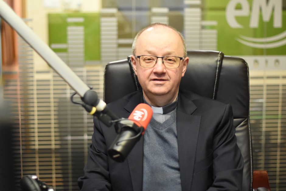 Ks. dr Sebastian Wieczorek: Wspieramy małżonków znajdujących się w kryzysie