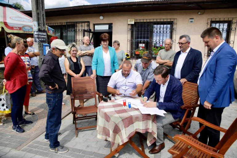 Będzie nowa nawierzchnia drogi i chodnik w Chańczy