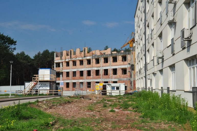 Rośnie szpital w Czerwonej Górze