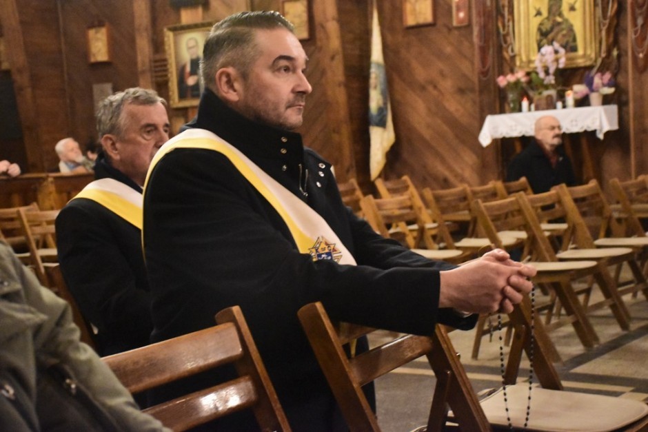 Mężczyźni kolejny raz chwycą za różaniec