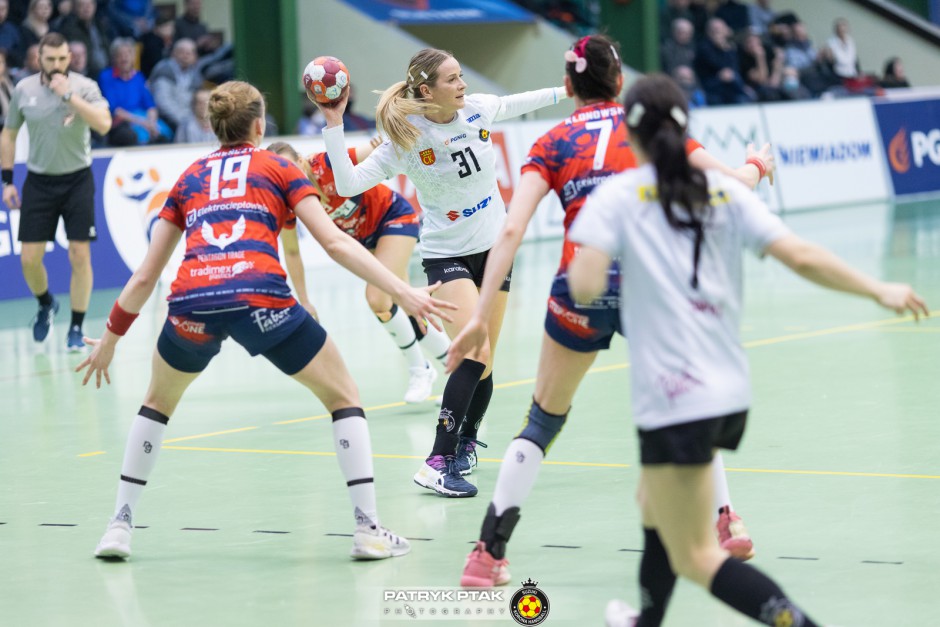 Podciąć skrzydła. Suzuki Korona Handball gra o przetrwanie