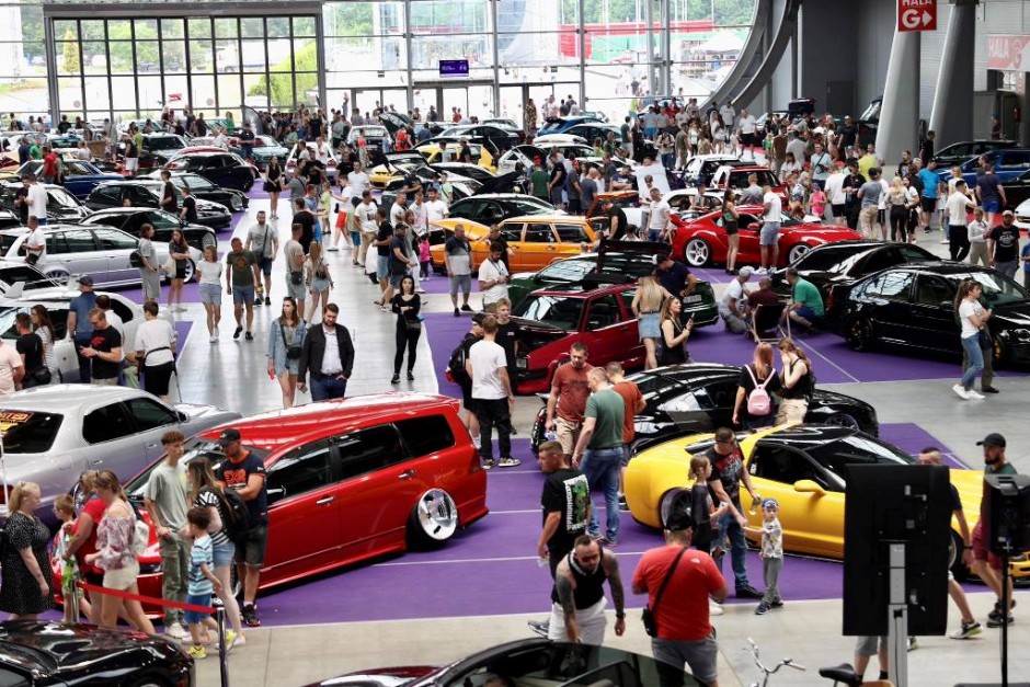 [ZDJĘCIA] Rekordowe samochodowe show w Targach Kielce