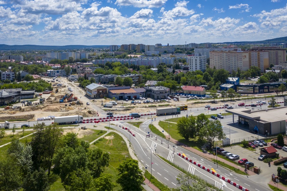 Termin do połowy grudnia, a przebudowa w powijakach