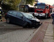 [AKTUALIZACJA] Czołowe zderzenie w Mąchocicach Kapitulnych. Jedna osoba nie żyje