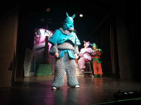 [FOTO] "Kto z was chciałby rozweselić pechowego nosorożca?" Teatr "Kubuś" zaprasza na premierę