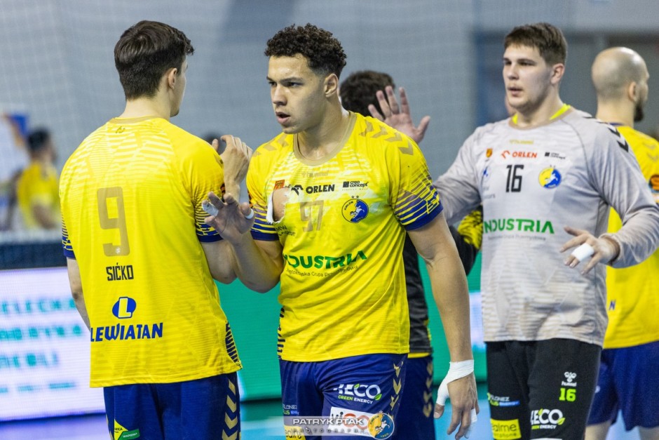 Zadanie wykonane na "czterdziestkę". Industria w półfinale