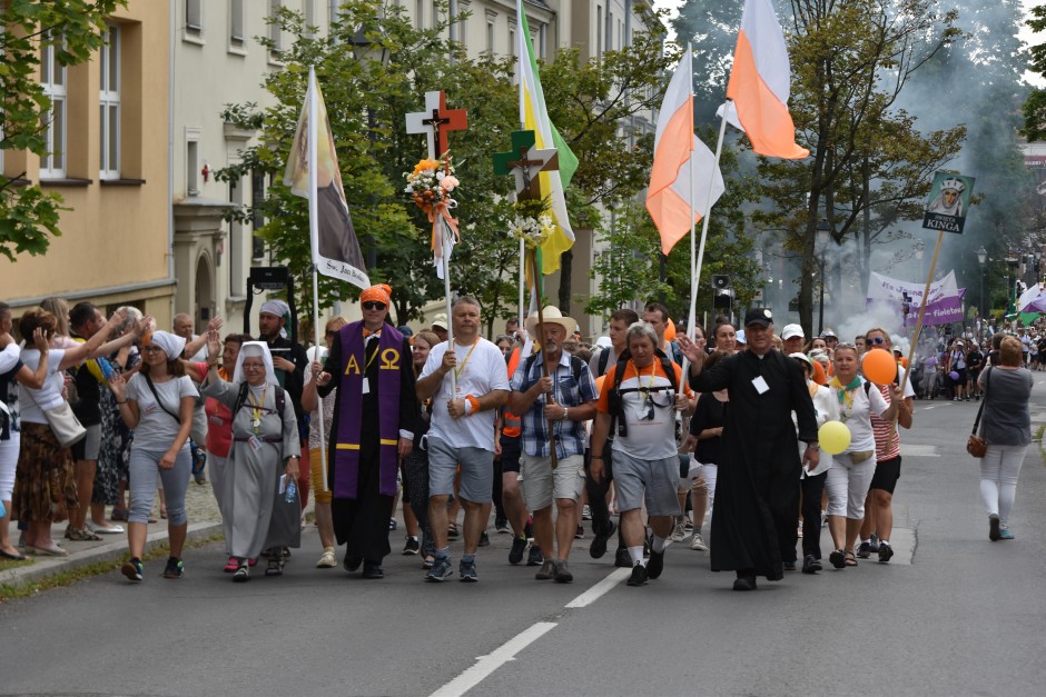 Pielgrzymka dotarła do Kielc. Msza Święta w katedrze