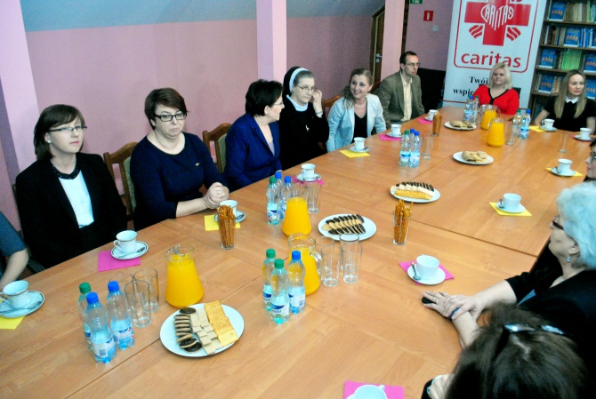 Premier z wizytą w Kielcach. Z myślą o osobach pokrzywdzonych