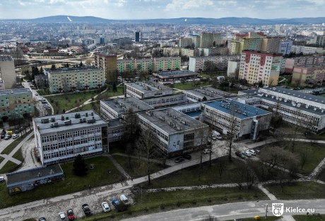 Umowa podpisana. W budynku po szkole powstaną mieszkania