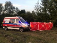 [AKTUALIZACJA] Tragedia w gminie Bodzentyn. Ciągnik rolniczy przygniótł mężczyznę