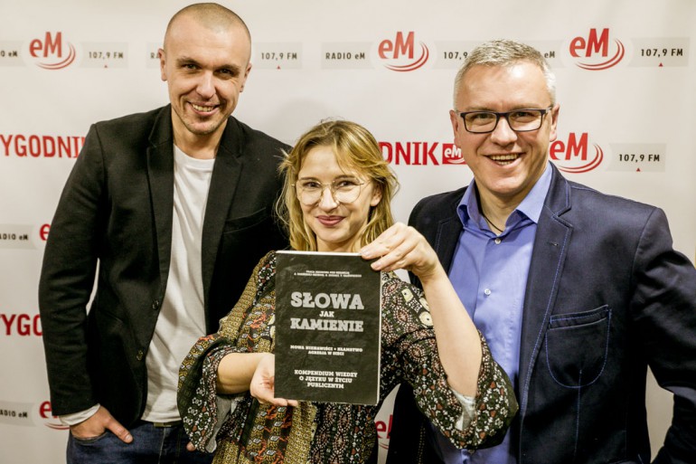 Dialogi: "Słowa jak kamienie"