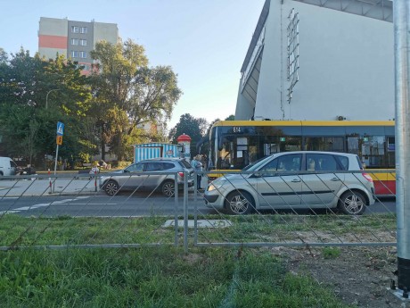 Autobus miejski i samochód zderzyły się na Żytniej