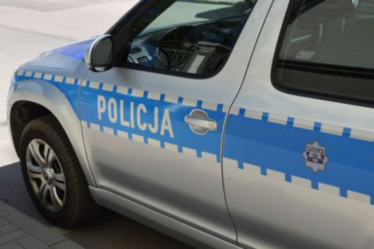 Bliżyn: Kradzież części z używanych samochodów