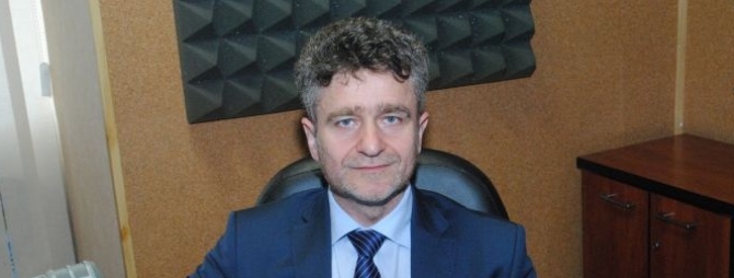 Spada poparcie dla prezydenta kraju