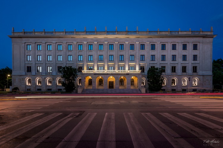 UJK jeszcze bardziej się rozświetli! Iluminowane będą kolejne budynki