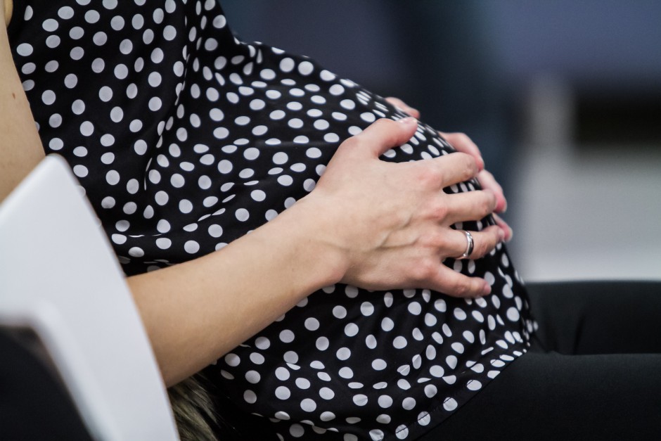 Dlaczego kobiety w ciąży powinny zapinać pasy bezpieczeństwa? Przyjdź na warsztaty do Radia eM!