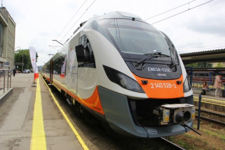 Po 17 latach pociągi regionalne ponownie zawitały do Dębskiej Woli
