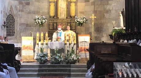 Biskup Jan Piotrowski na Spotkaniu Młodych: Nie jesteśmy sami, naszą wspólnotą wiary jest Kościół