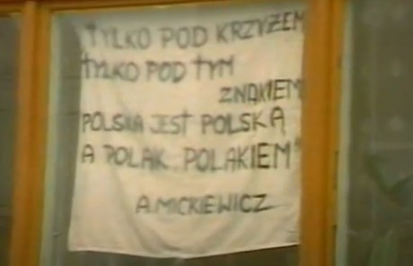 Szkoła we Włoszczowie z prestiżową nagrodą. Za pamięć o obronie krzyży