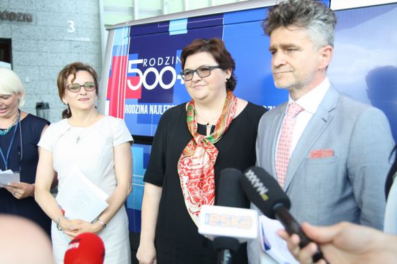 Wiceminister i wojewoda podsumowały rządowy program